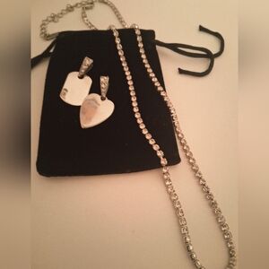 Steve Madden Silver Shiny Rhinestone Necklace With Pendants.